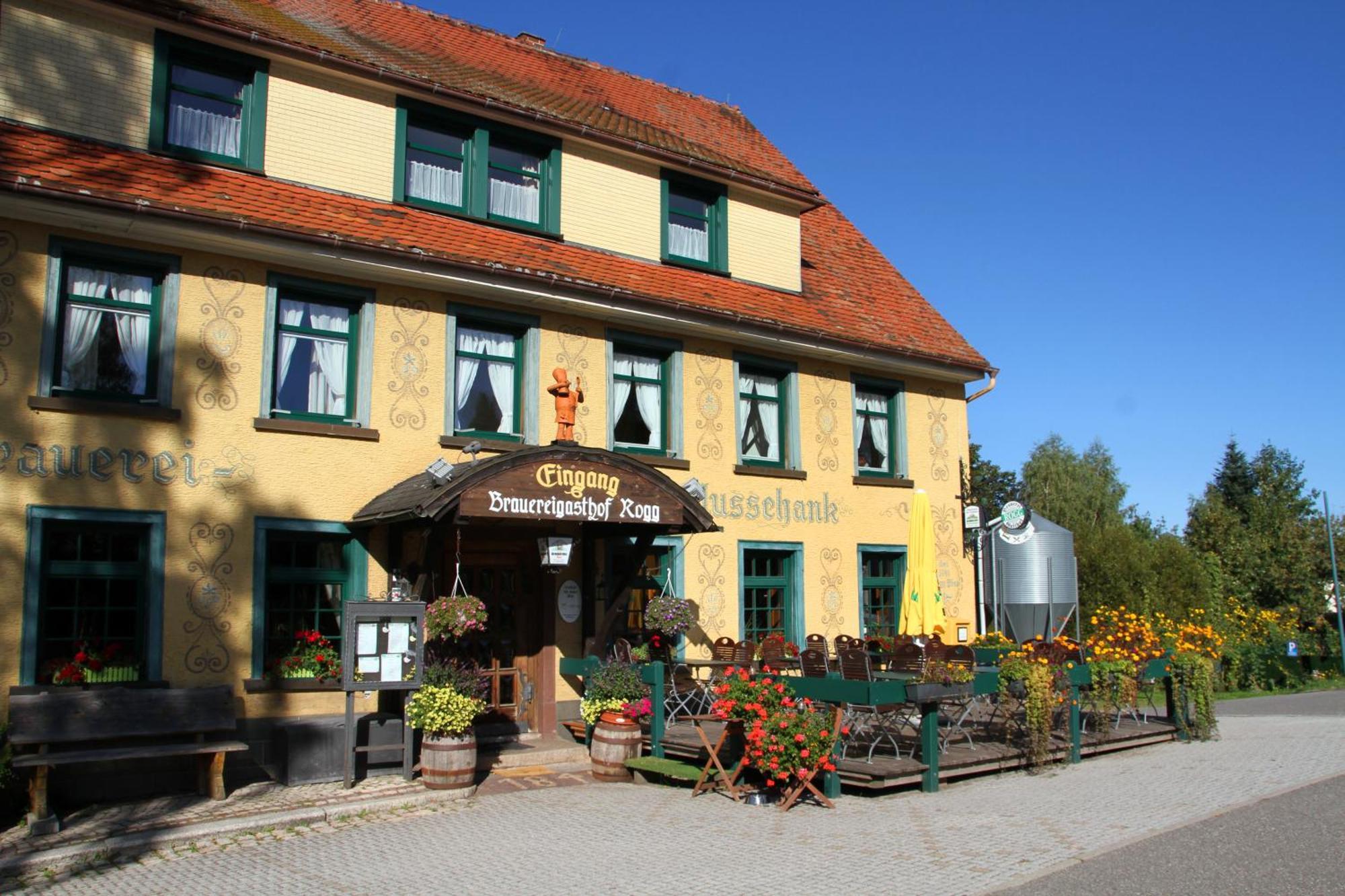 Brauereigasthof Rogg Lenzkirch Exterior foto